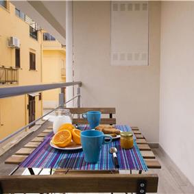 3 bedroom villa with jacuzzi, Castellammare del Golfo, sleeps 4-6